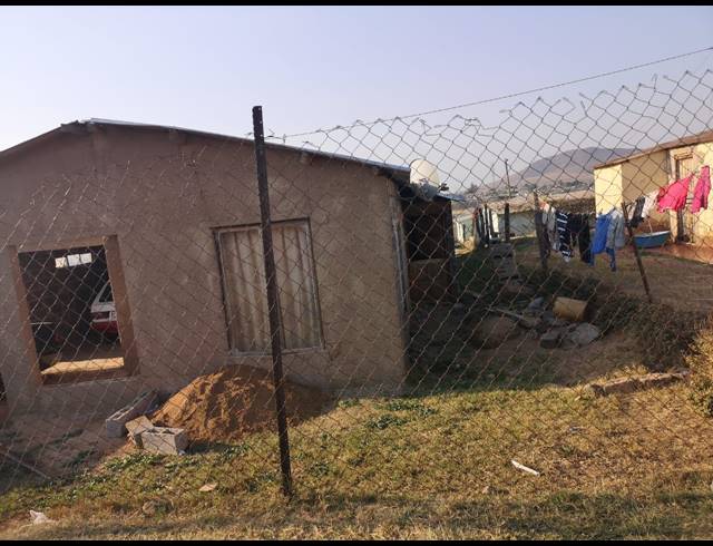 3 BEDROOM FREEHOLD FOR SALE IN MPOPHOMENI